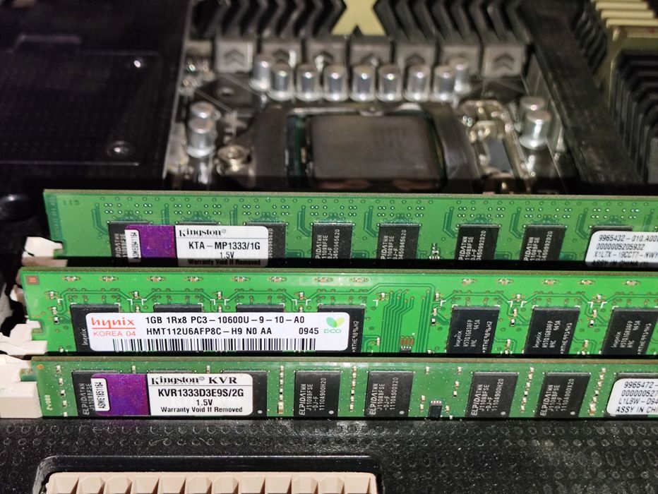 Материнська плата ASUS Sabertooth p67+Intel core i7 2600+6 gb озп.