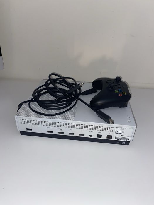 Xbox One S  c/tudo incluido + jogos