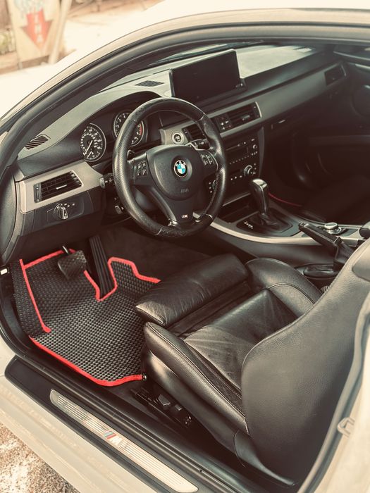BMW E92 330i 2012