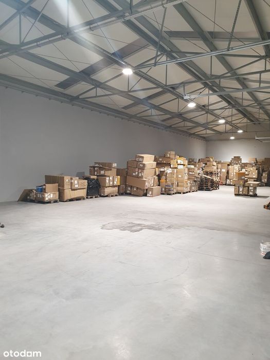 Hala magazynowo-produkcyjna 500 m² z biurami i placem