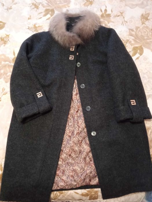 Пальто 52р, кашемир+воротник песец