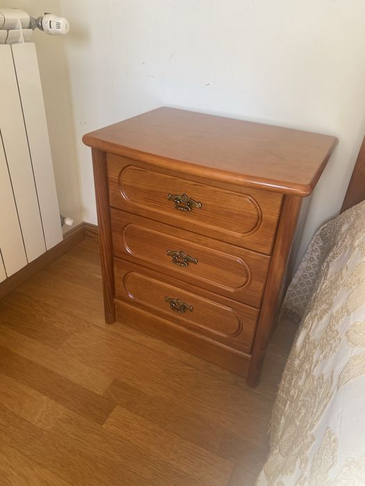 Mobilia de quarto madeira maciça