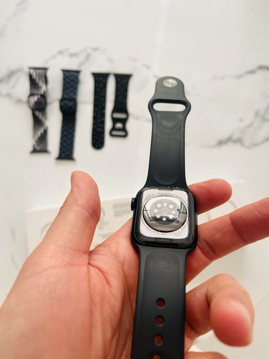 Apple Watch 8 41mm GPS zestaw z paskami