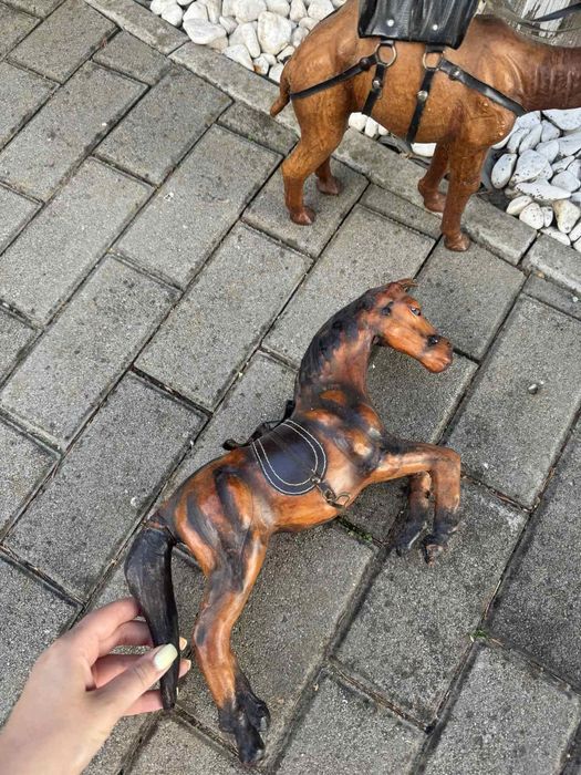 Конь и верблюд из нат.кожи