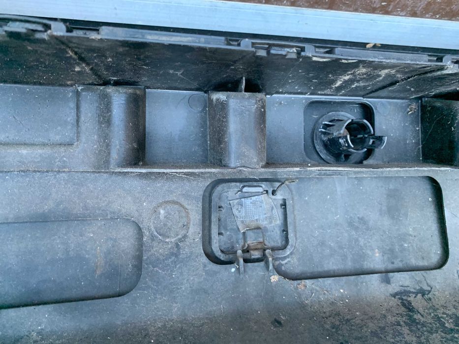 Bmw x3 e83 zderzak tył stary model przed lift szary nie lakierowany