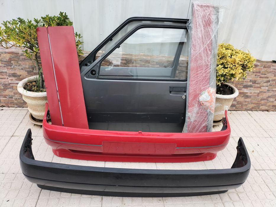 Renault 5 Portas frente completas.