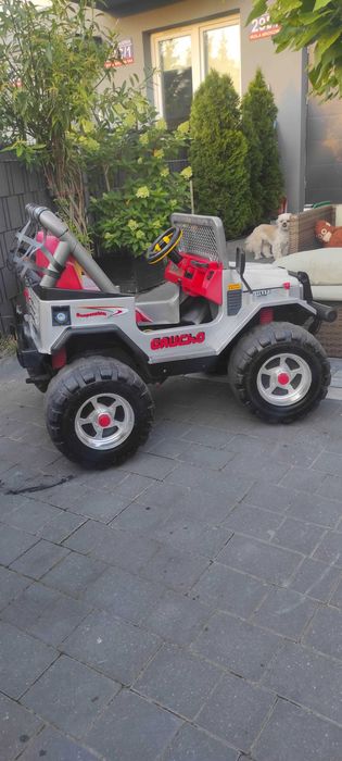 Samochód Pegperego akumulator