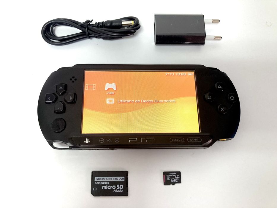 PSP E1004 + 5500 Jogos (Cartão 64GB) + Carregador