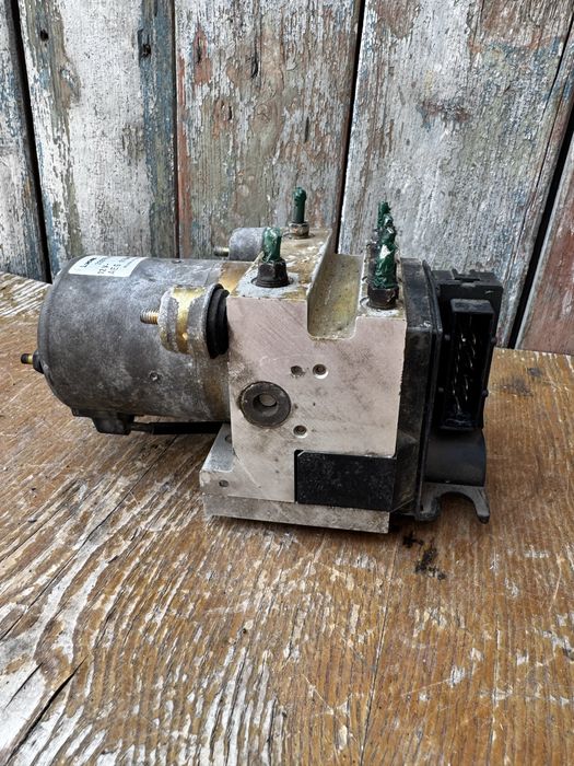 Насос ABS Opel Corsa B Tigra