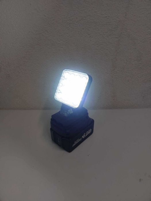 Lampka LED Halogen na baterie Makita 18v