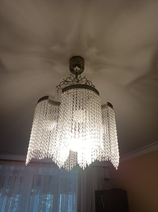 Кришталева люстра