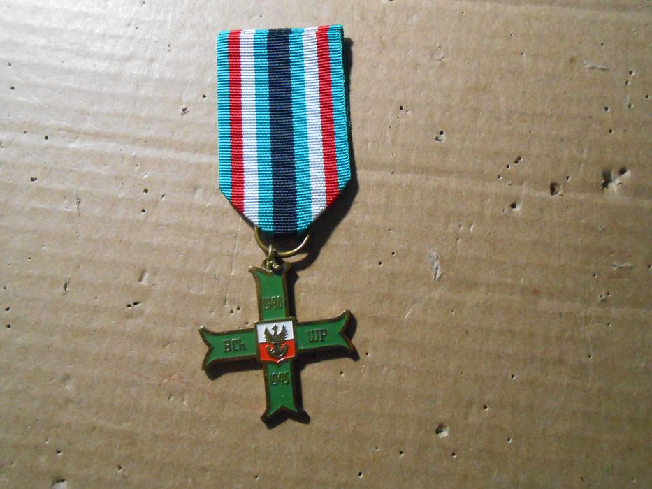 krzyż batalionów chłopskich 1 wersja