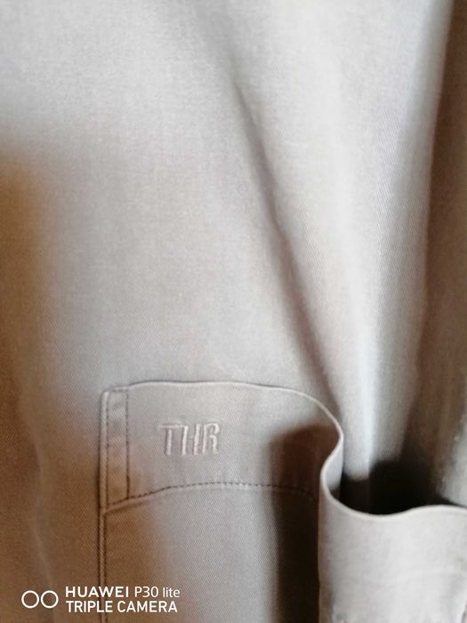 Camisa de muito boa marca e qualidade L