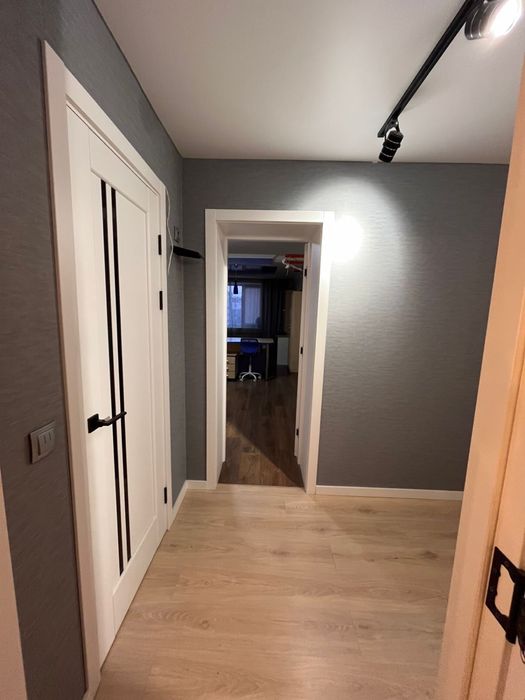 Продаж 2-кв 80 кв.м м.Бориспіль вул. Головатого.20