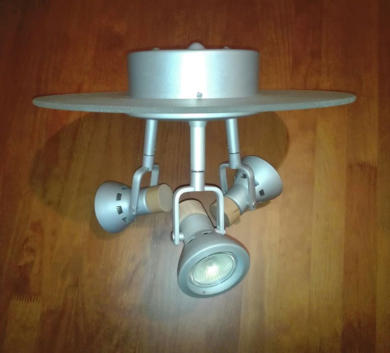 Ceiling Lamp with Three Light Bulbs430935651040645121
