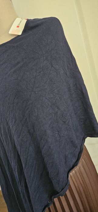 Narzutka ponczo sweter Nowy granatowy uniwersalny