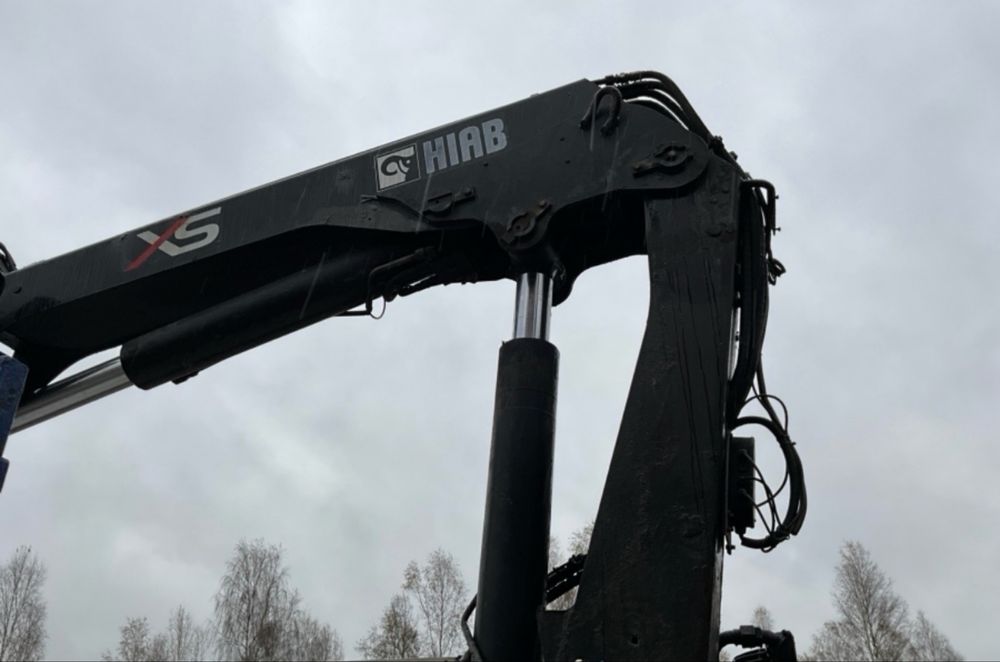 Volvo FH16 700 + HDS HIAB XS