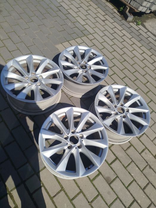 Sprzedam felgi r18 do E90 f31