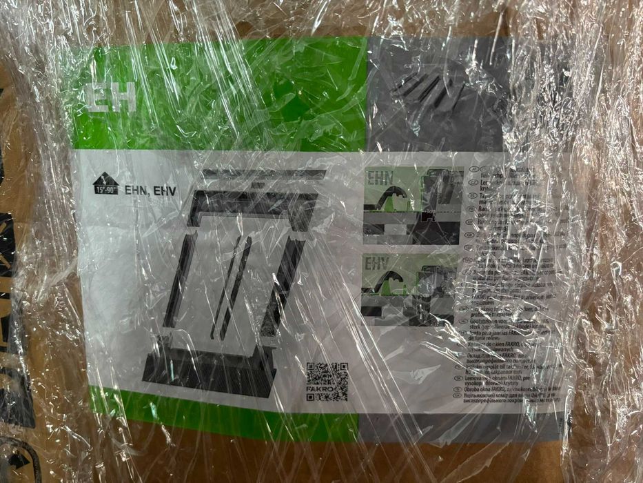 Clarabóia telhado FAKRO 78×98 com rufos NOVA