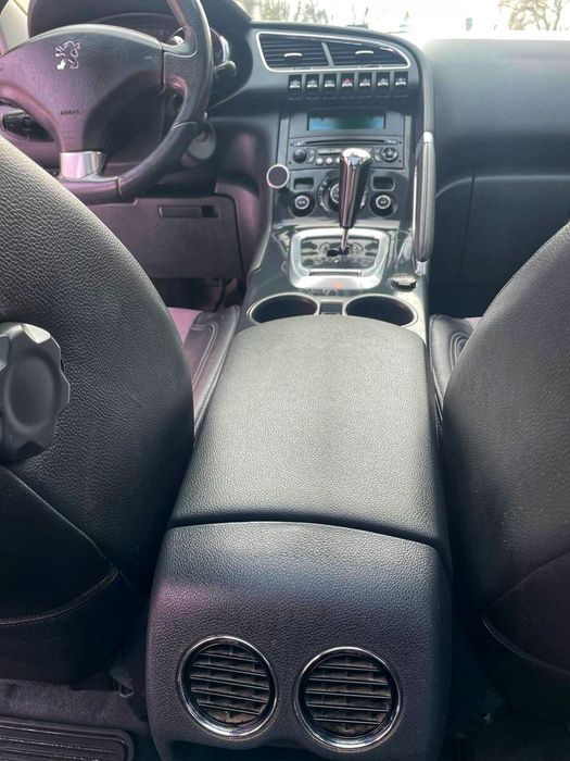 Пежо 3008  2010р