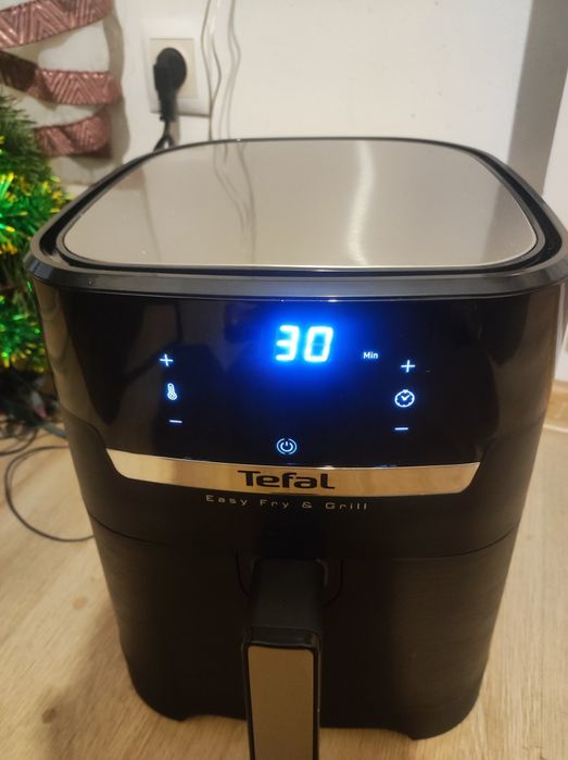 Продам аерофритюрниця Tefal Easy Fry Mega об'ємом 7,5 л.