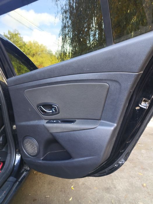 Карти і сидіння Рено Меган 3