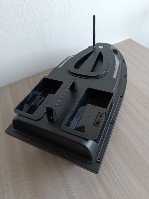 Łódka Zanętowa Flytec V700  18000mAh