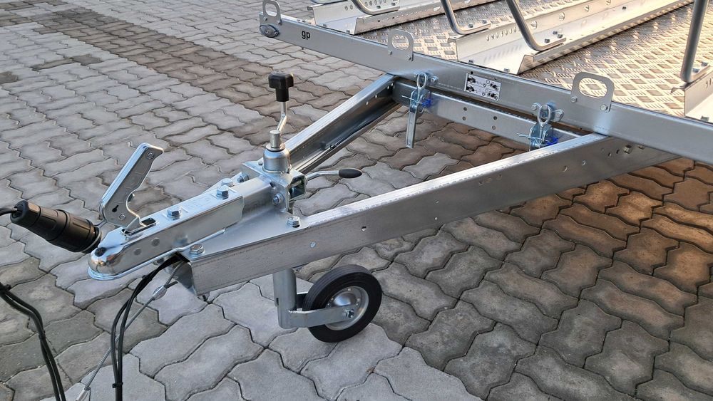 Atrelado NOVO Marca MARTZ mod. GP3 Premium Piso alumínio.