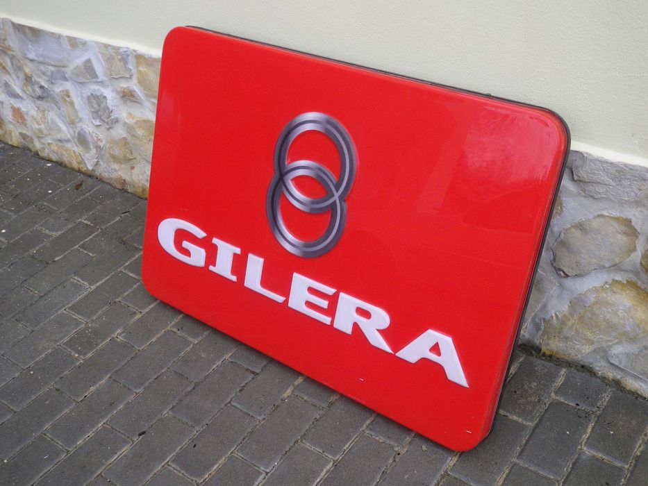 Painel de publicidade - Outdoor Gilera