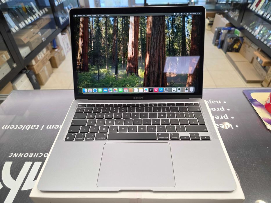 Macbook Air 13 2020/ M1/ 16GB/ 256GB/ 35 cykli ładowania! Space Gray/ GRADE A/ NIE DZIAŁA KLAWISZ TAB