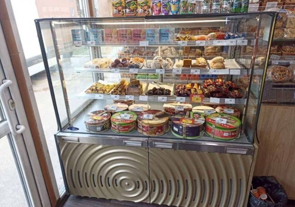 Кондитерська вітрина куб кондитерская витрина куб  холодильна 1,3-1,5м