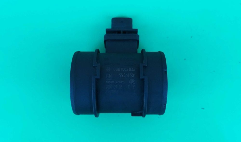 Расходомер (ДМРВ) Opel Astra H. Zafira B. Corsa D - 1.7CDTi