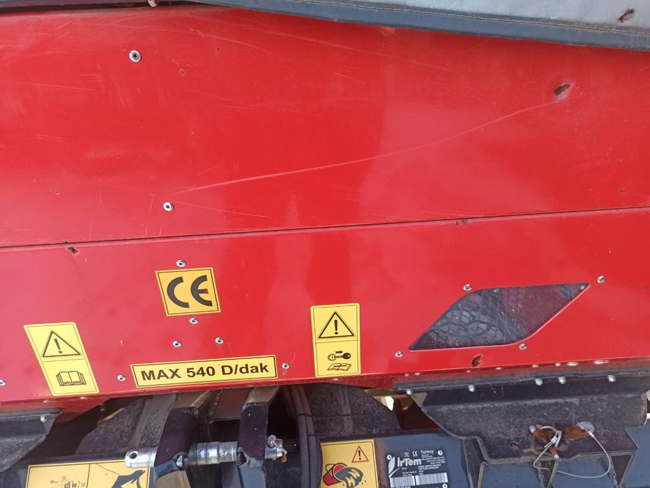 Розкидач міндобрив IrTem F12