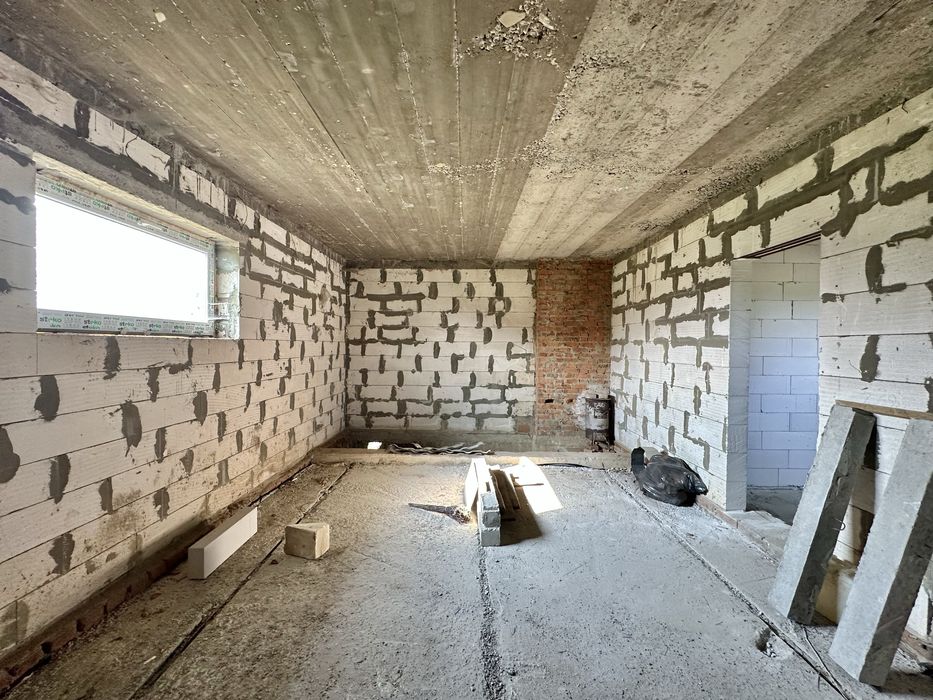 Продаж будинку біля Самбора (Воютичі)