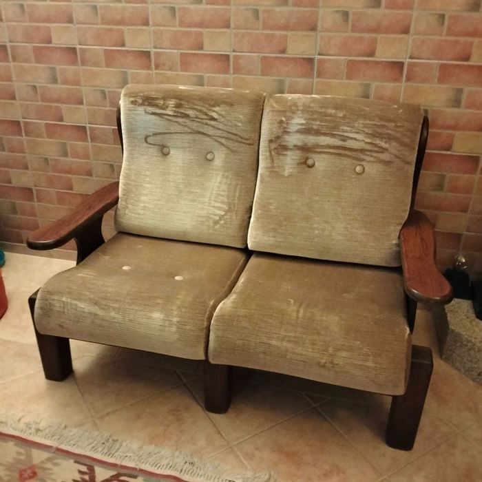 Conjunto de sofás holandeses em madeira maciça