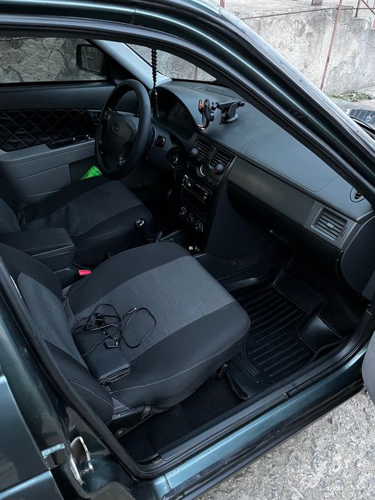 Продам Lada Priora 2