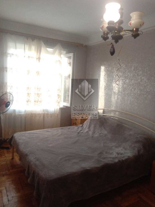 Продам 3-кімнатну квартиру по вул. Полякова, Шевченківський район