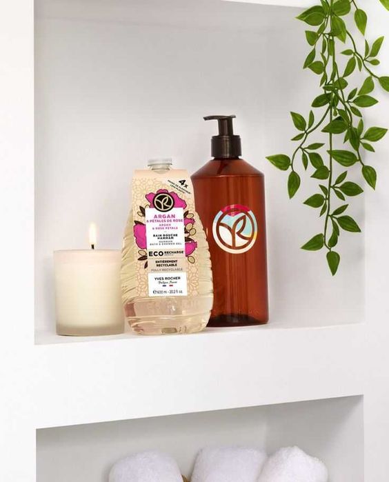 Гель для ванны и душа Аргания-Троянда и флакон Ив Роше Yves Rocher