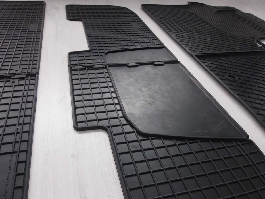 Dywaniki Gumowe Korytkowe Opel Vivaro Renault Trafic Rok 2014 i młodsz