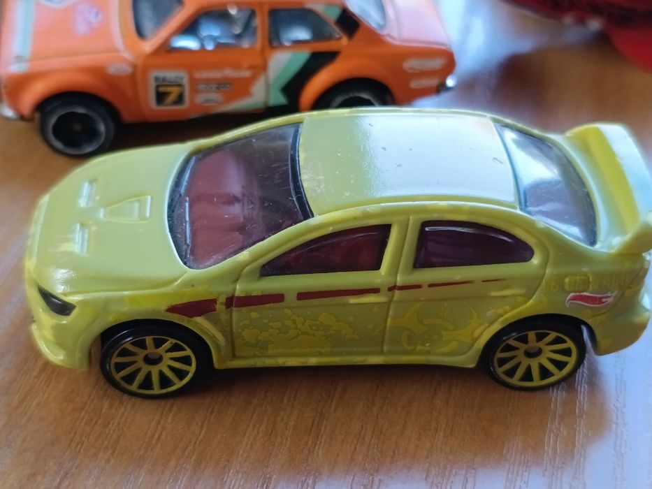 Hot wheels машинки