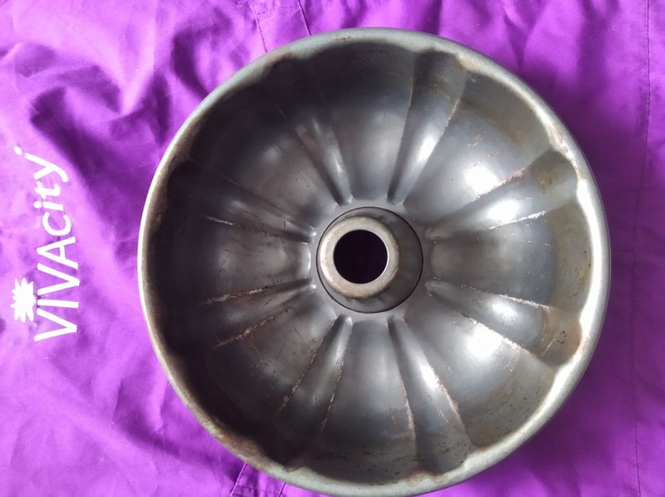 Форма для кексу з отвором