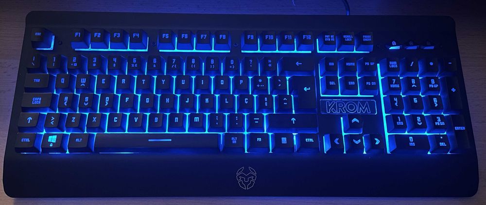 Teclado Krom Khybrid - Excelentes Condições