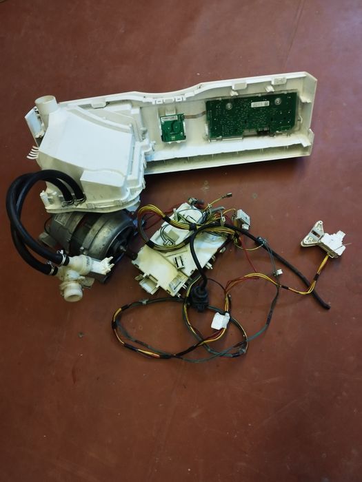 запчастини пральна машинка електролюкс