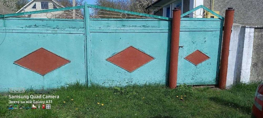 Продається будинок з газом в будинку та вода в дворі Н