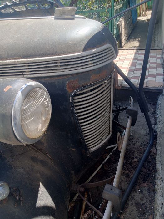 Ретро автомобиль Chrysler Royal 1937 год