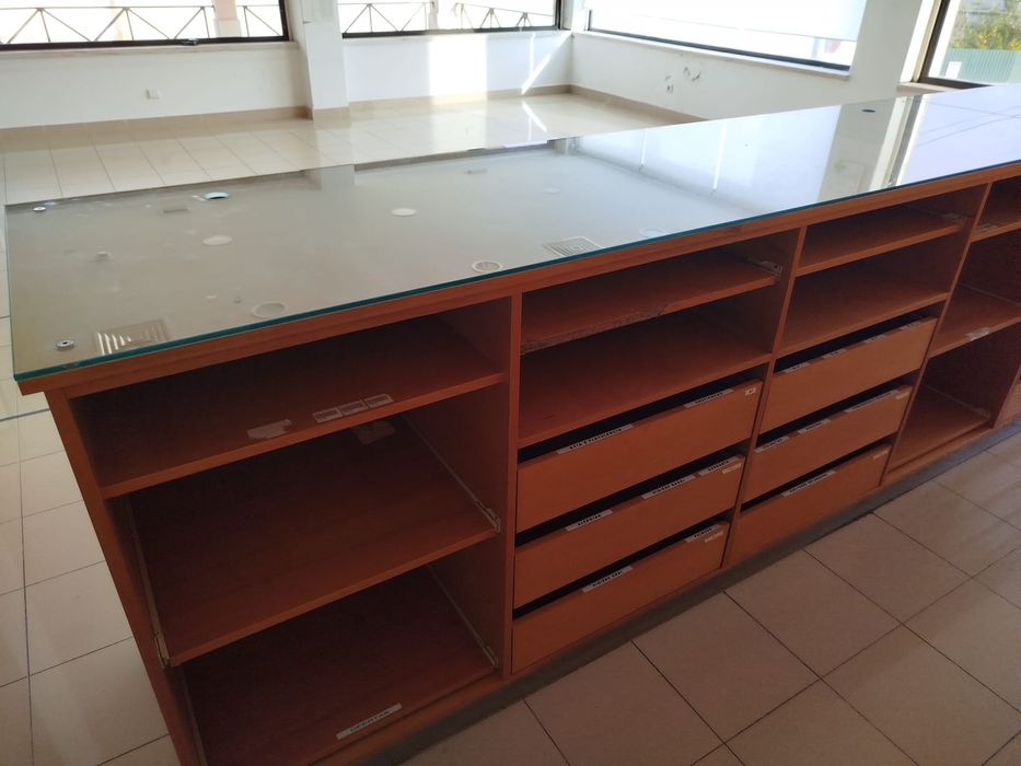 Balcão de Receção  L180xP61xA100