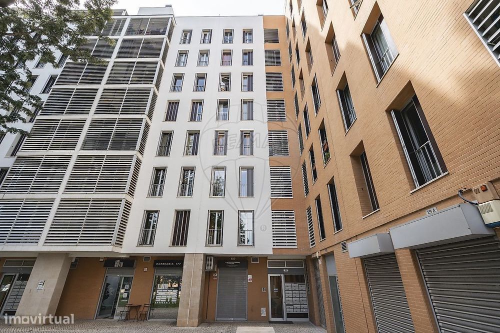 Apartamento T4 para arrendamento