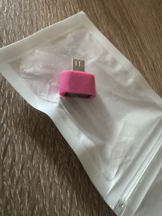 Перехідник із мікро USB до USB