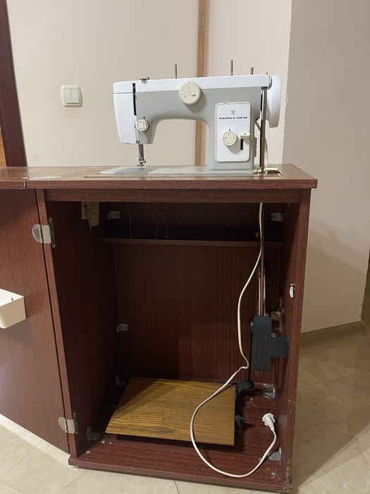 Швейна машинка Чайка 132М