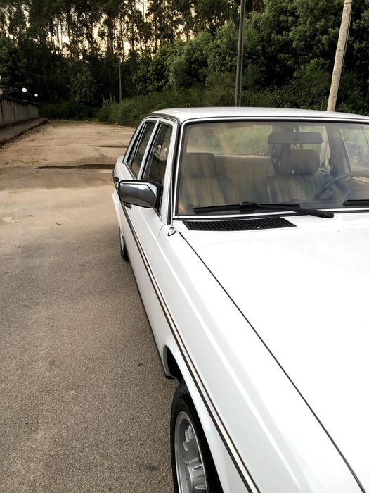 Mercedes-Benz W123 200D